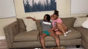 DASISTERS DESIDENI PROBIETTI: BBWCREAMPIE SU