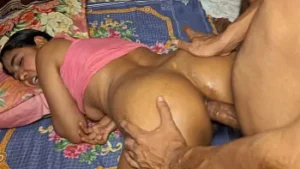 Petite adolescente troia Adori si scatena in bbcporno