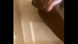 BBW MILF spędza 30 minut na doskonaleniu swojego wideo weryfikacji BBC