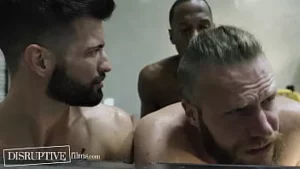 I lavoratori edili si sono licenziati al lavoro per salvare i loro posti di lavoro - film dirompenti