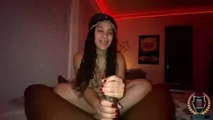 Pov neukshow! Cassie Blake zuigt en zuigt het enorme vlees van Rome Major leeg!
