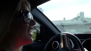 هيلي ماي هيلفاير تذهب برية في ركوب رعاة البقر بوف الشديد